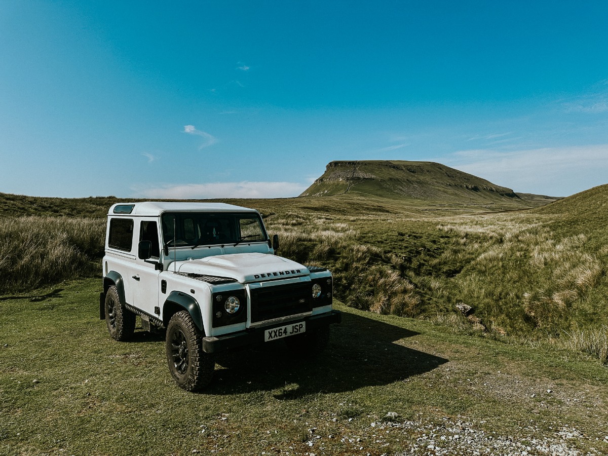 2014 Land Rover Defender 90 Image 11