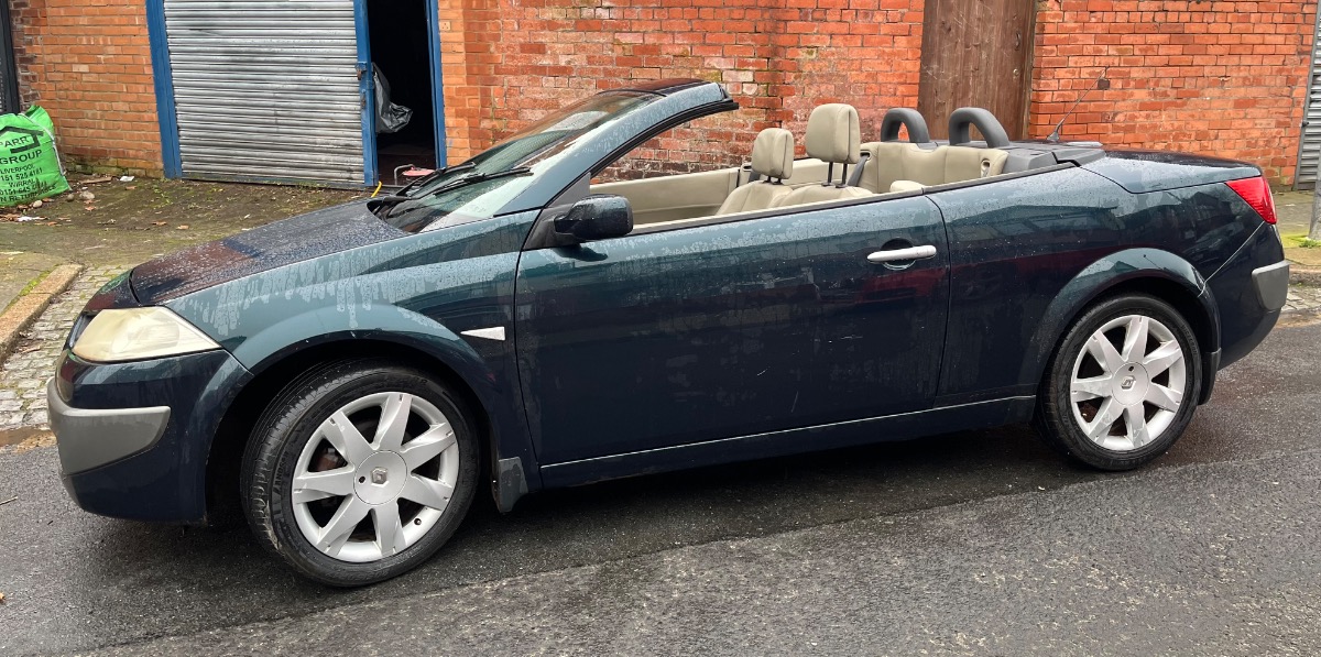 2006 Renault Megane Image 2