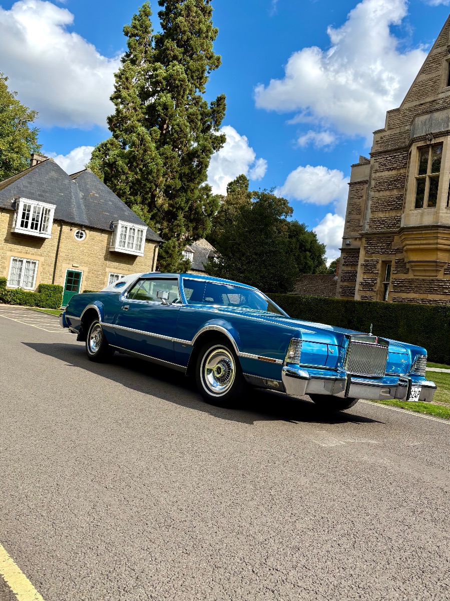1976 Lincoln Continental Image 8