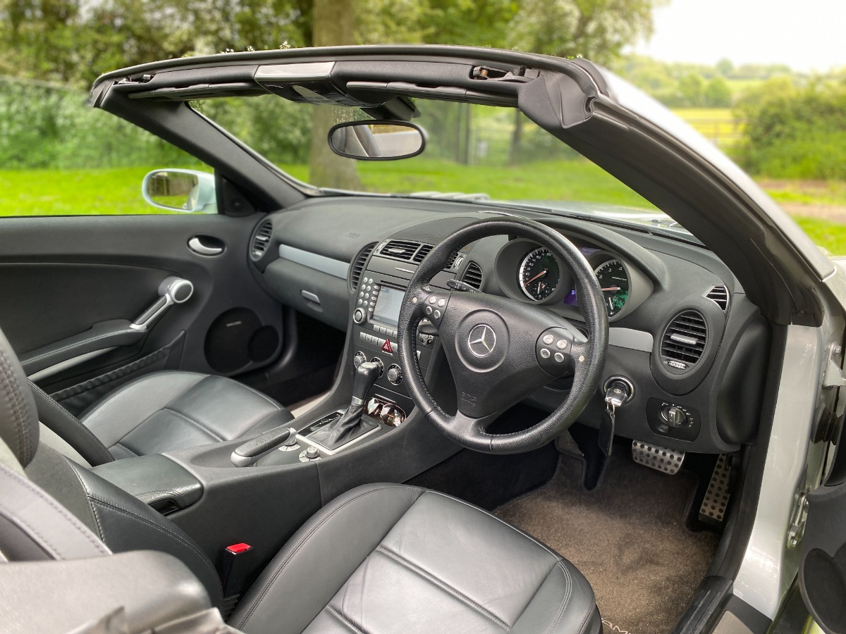 2005 Mercedes-Benz Slk55 Amg Image 19