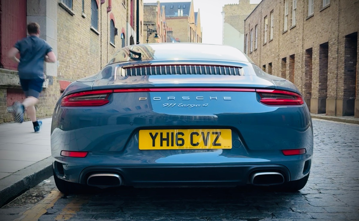 2016 Porsche 911 Image 5