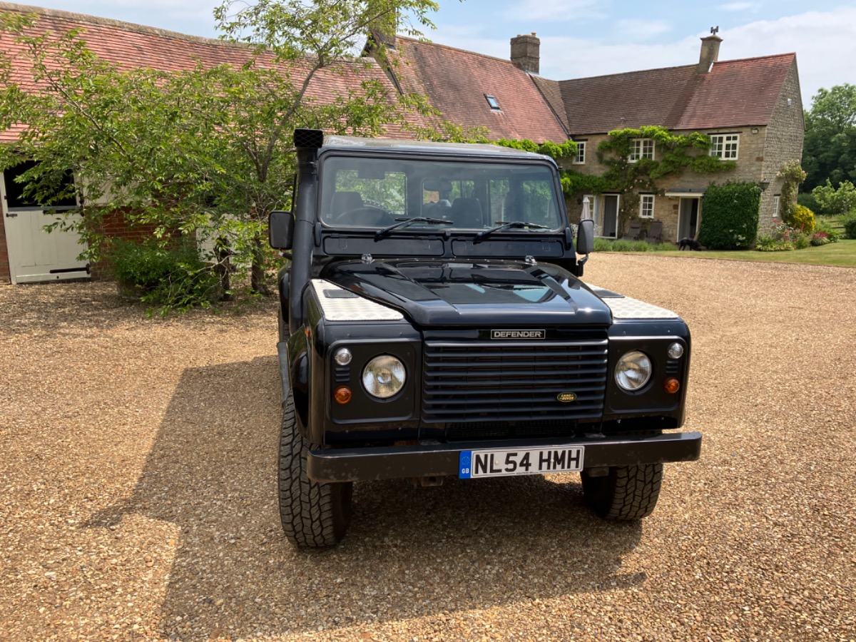 2004 Land Rover Defender 110 Image 7