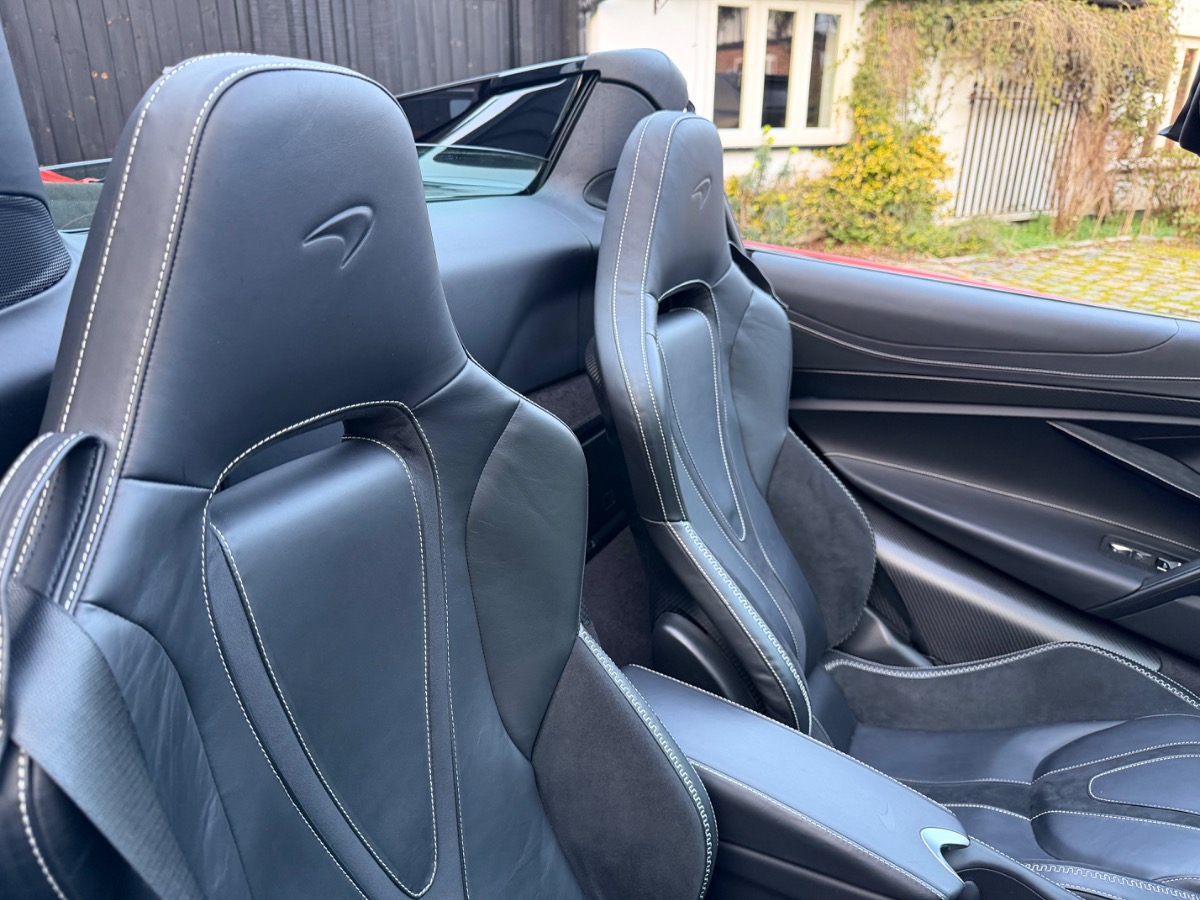 2025 McLaren 765LT Image 8