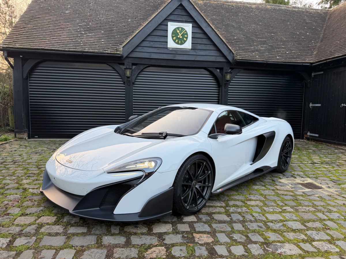 2016 McLaren 675LT Image 2