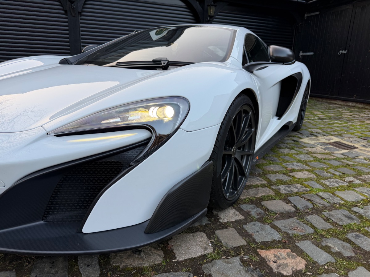 2016 McLaren 675LT Image 4