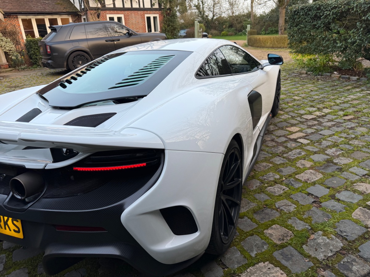 2016 McLaren 675LT Image 6