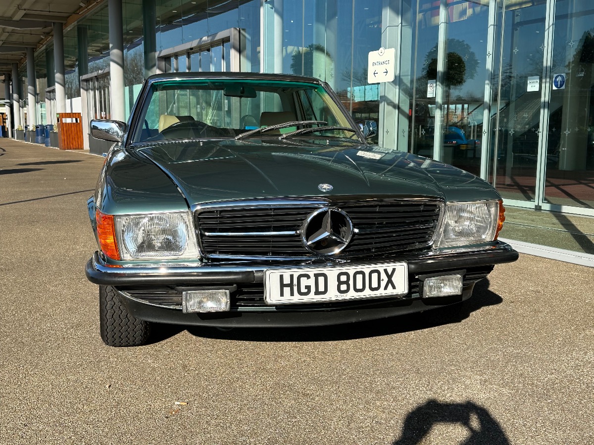 1981 Mercedes-Benz Sl-Class Image 2