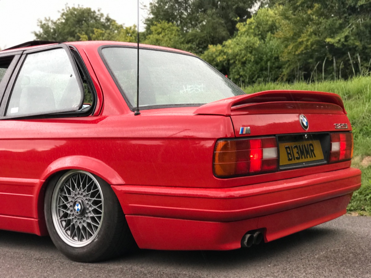 1990 BMW 325 Image 5