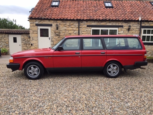 1989 Volvo 240 Image 4