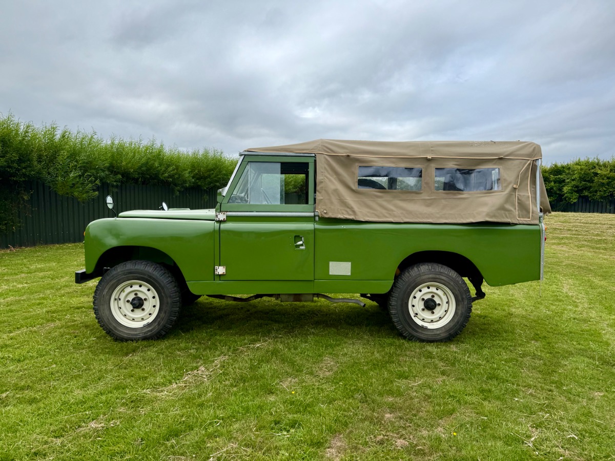 1971 Land Rover Series 2 Image 3