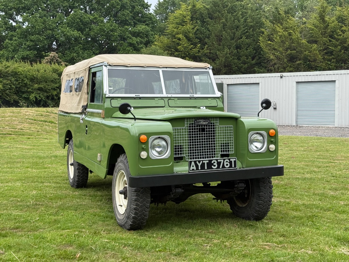 1971 Land Rover Series 2 Image 2