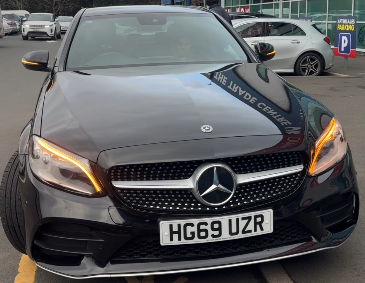 2020 Mercedes-Benz 200 Image 1