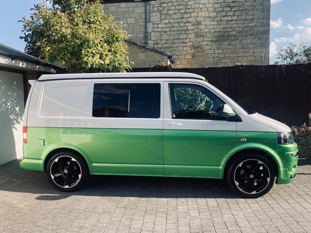 2011 Volkswagen Transporter Image 2