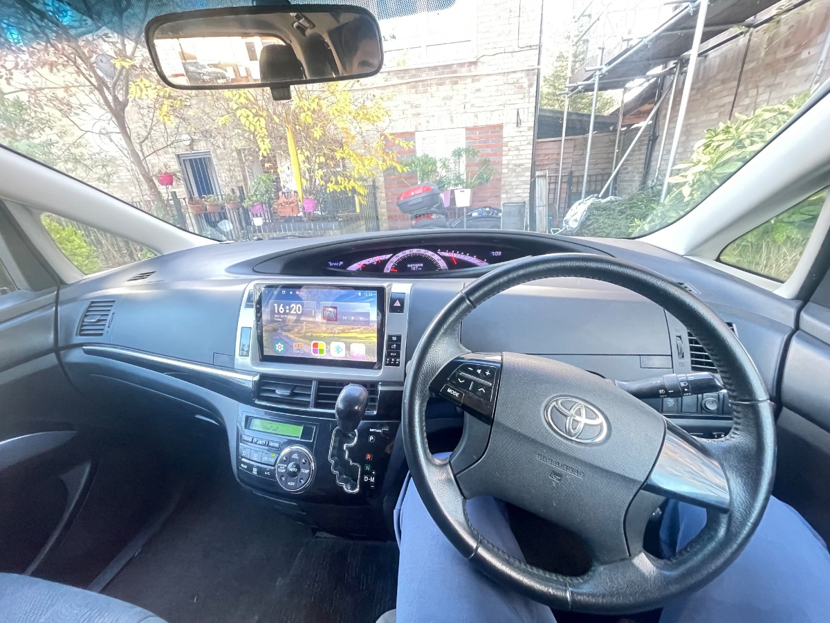 2012 Toyota Estima Image 5