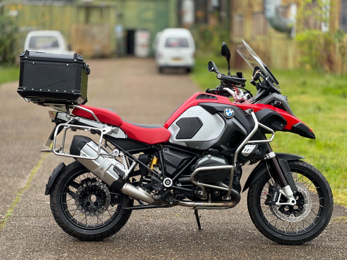 2015 BMW R1200 Image 1