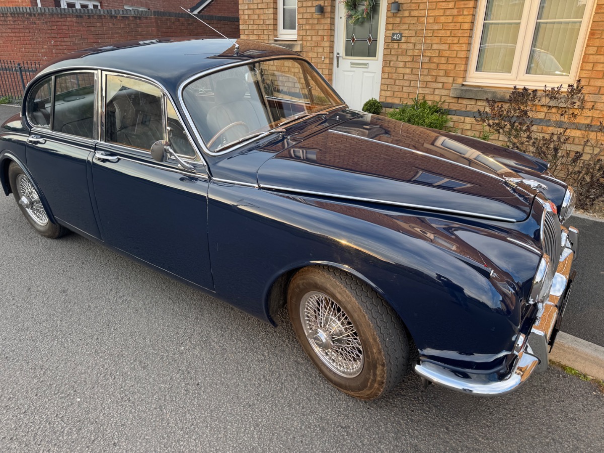 1968 Jaguar MK II Image 2
