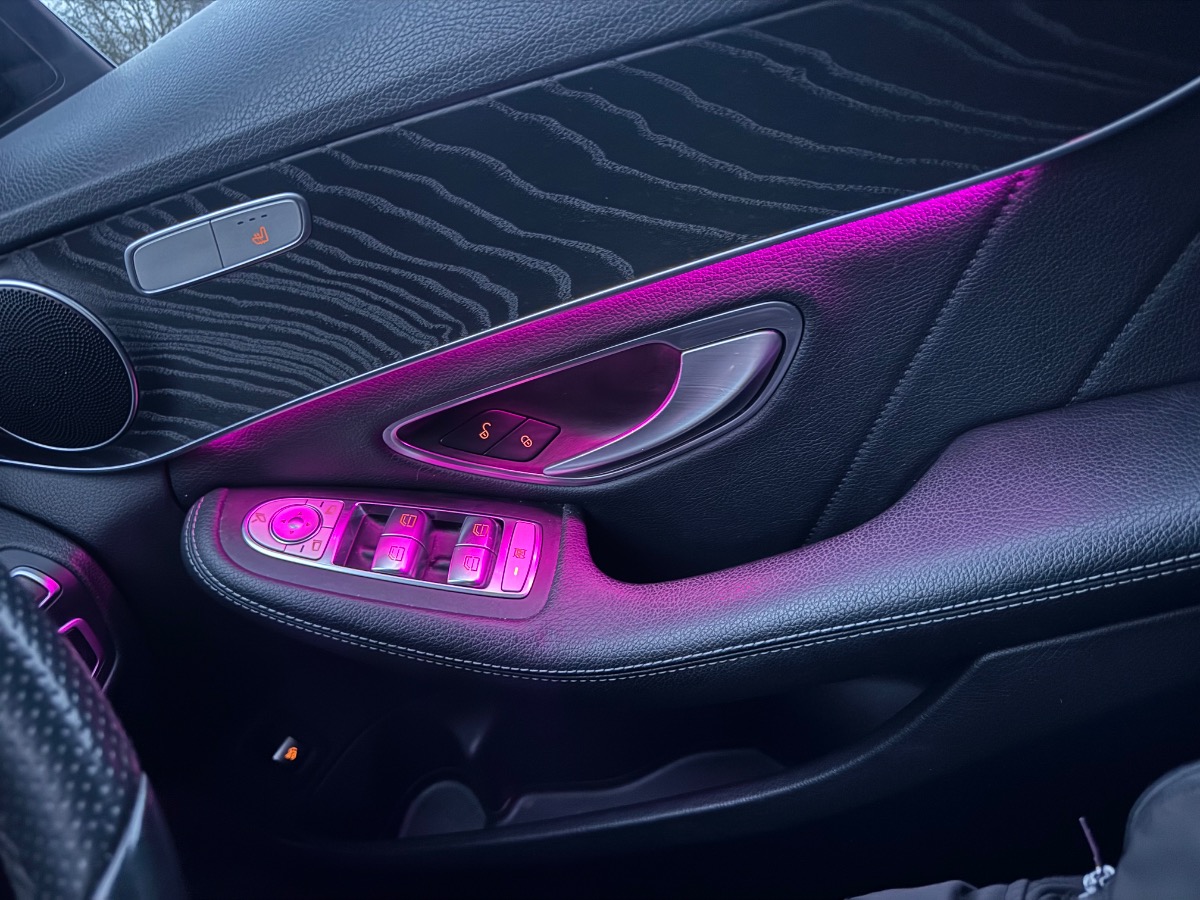 2020 Mercedes-Benz 200 Image 5