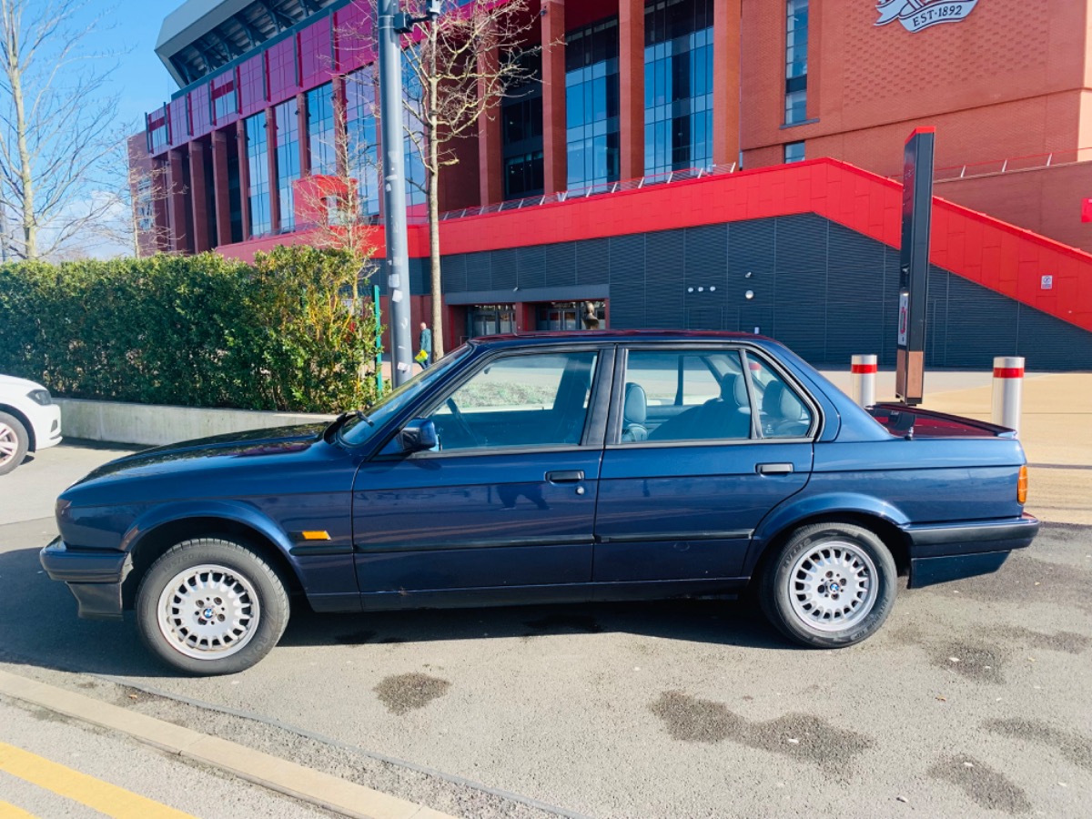 1990 BMW 3 Series Image 3