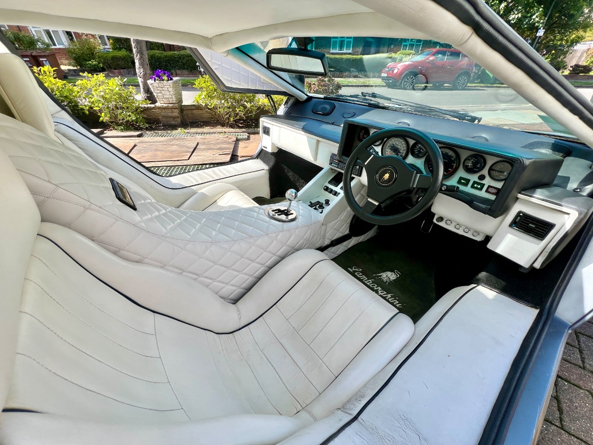 1988 Lamborghini Countach Image 11