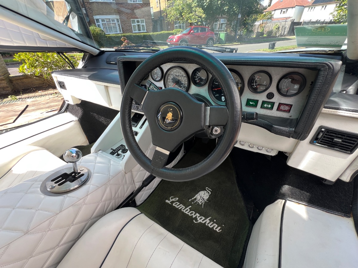 1988 Lamborghini Countach Image 13