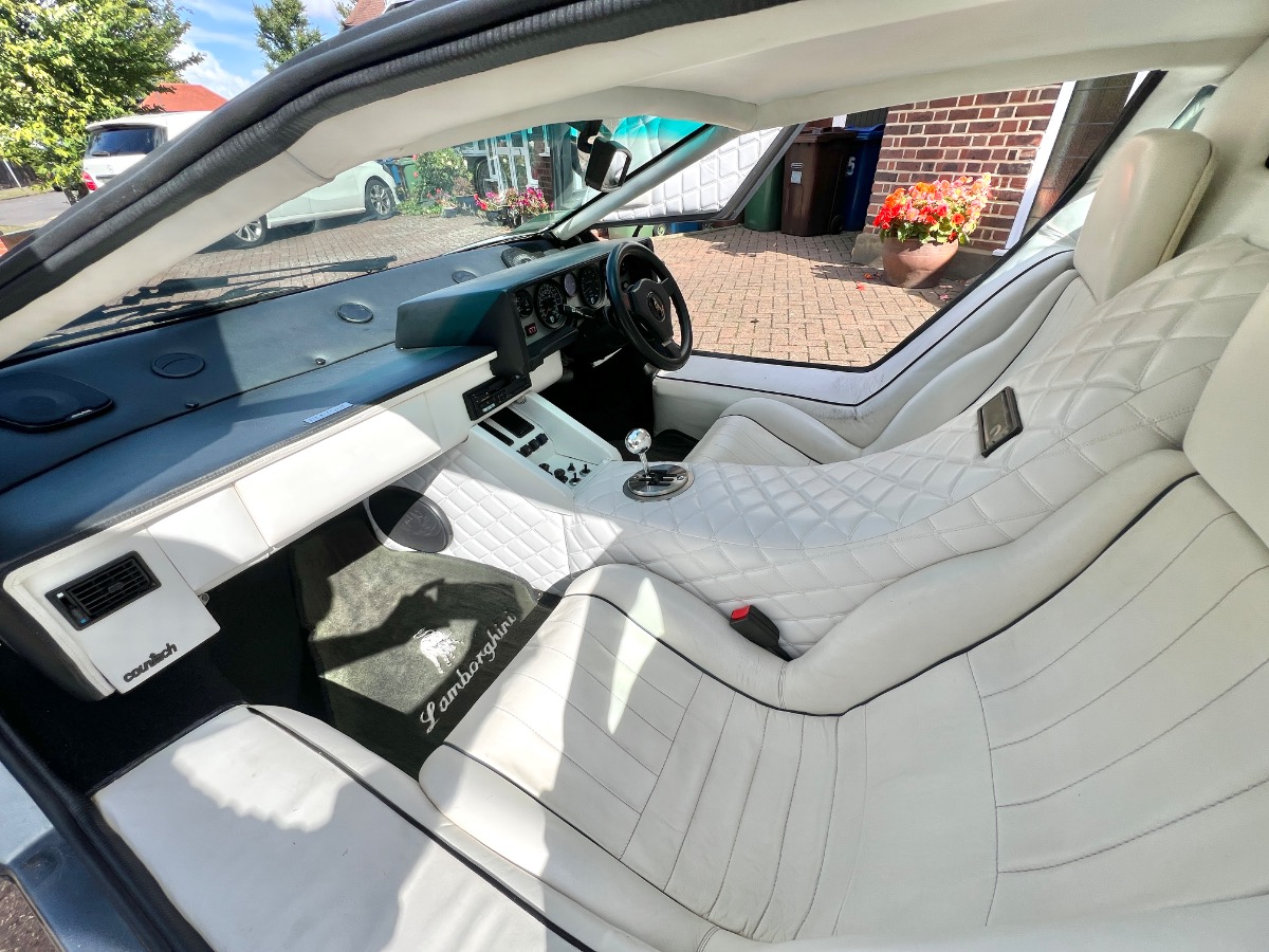 1988 Lamborghini Countach Image 12