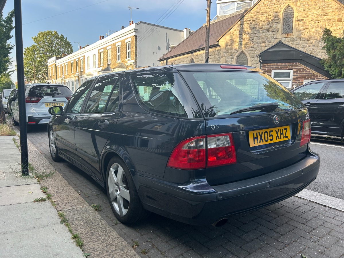 2005 Saab 9-5 Image 3