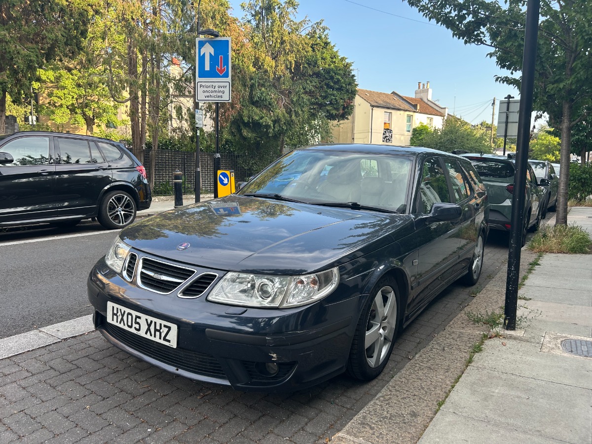 2005 Saab 9-5 Image 4