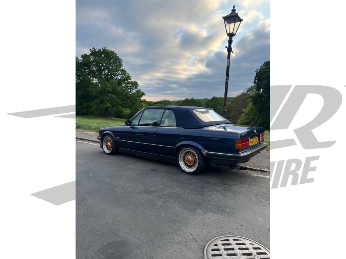 1990 BMW 325 Image 6