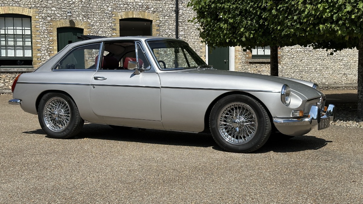 1971 MG B Image 1