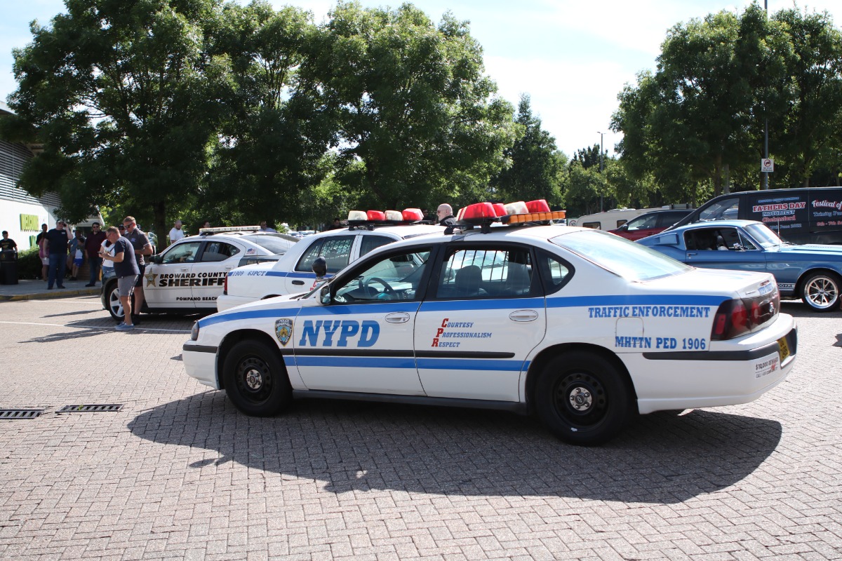 2003 Chevrolet Impala Image 1