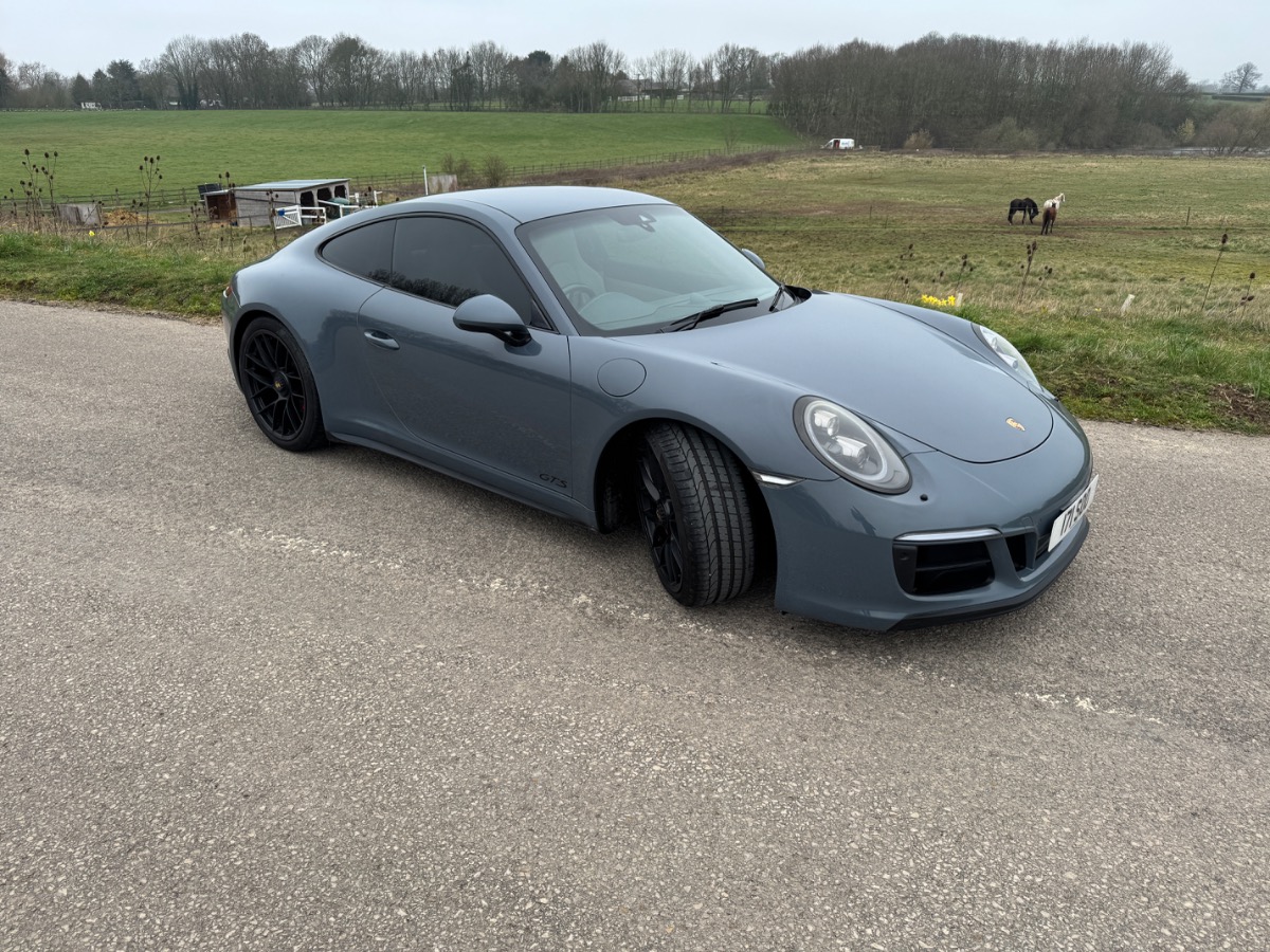 2017 Porsche 911 Image 1