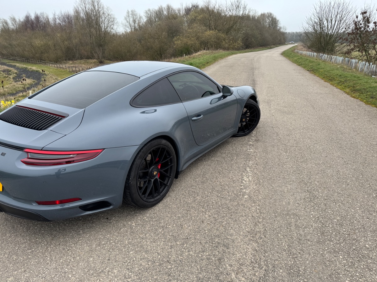 2017 Porsche 911 Image 4