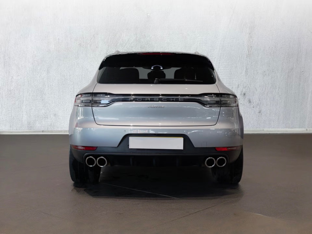 2020 Porsche Macan Image 2