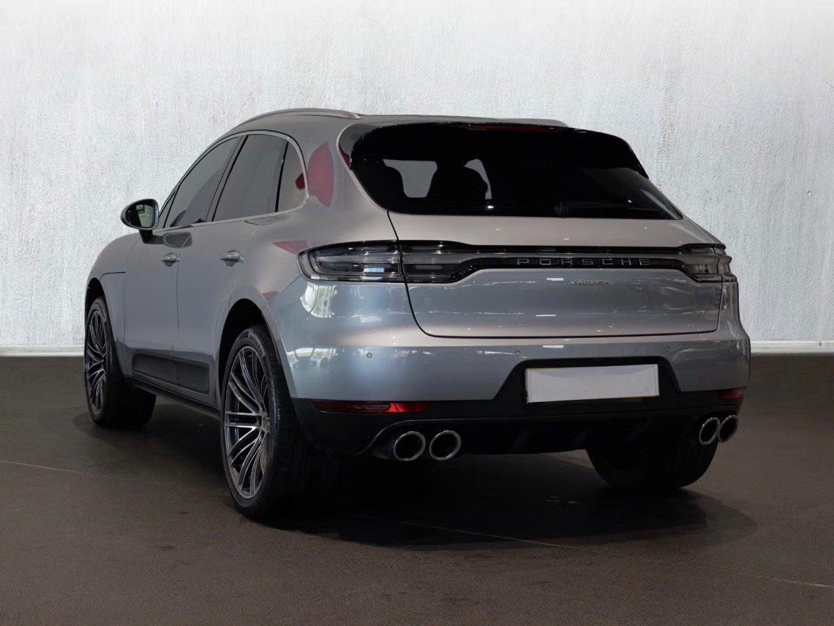 2020 Porsche Macan Image 3