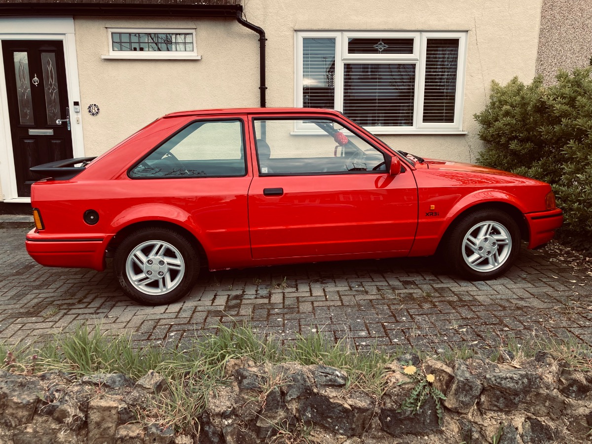 1988 Ford Escort Image 4