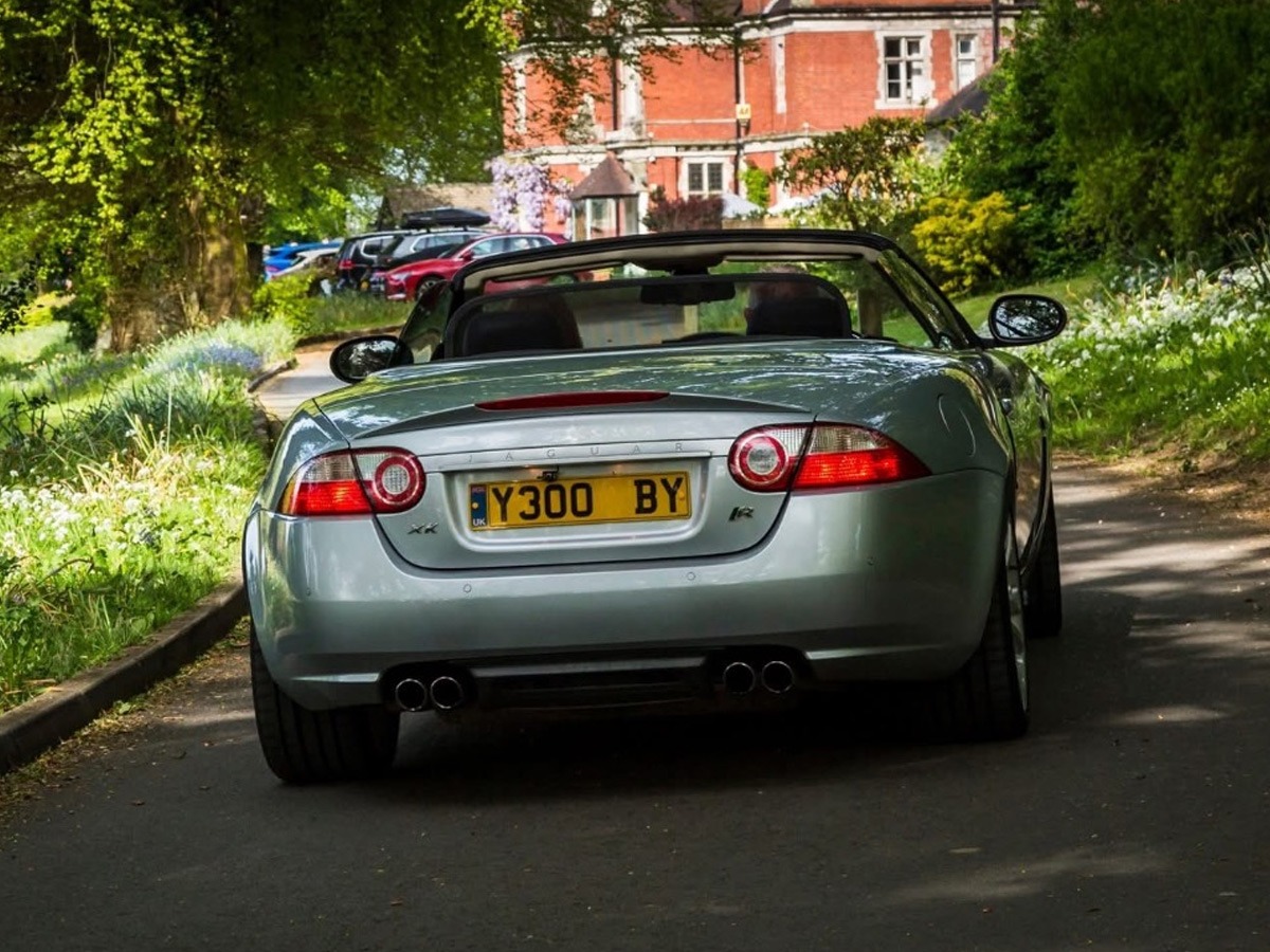 2007 Jaguar XKR Image 3