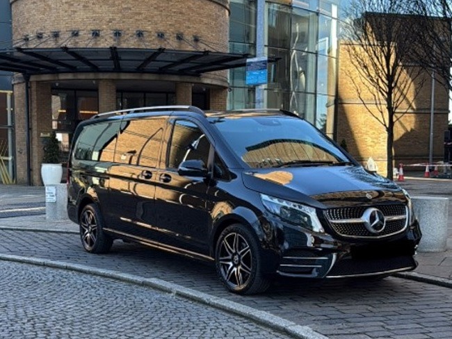 2024 Mercedes-Benz V-Class Image 1