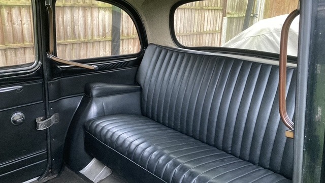 1969 Austin Taxi Image 2