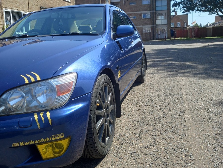 2003 Lexus IS200 Image 3