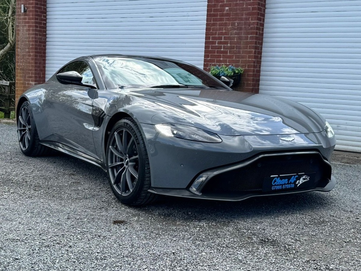 2019 Aston Martin V8 Vantage Image 1
