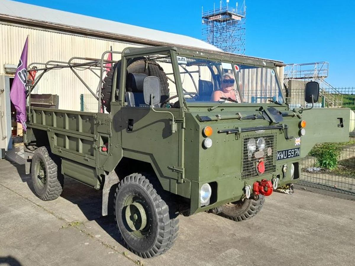 1975 Land Rover Other Image 2