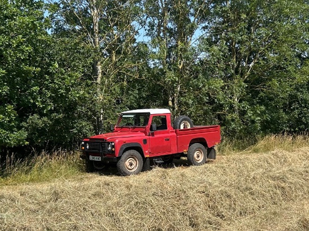1994 Land Rover Defender 110 Image 6