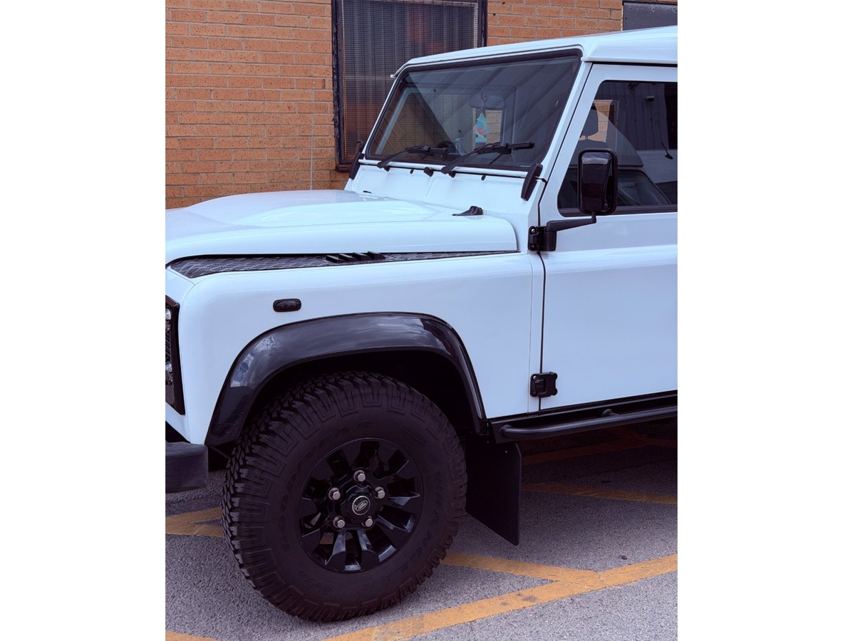 2014 Land Rover Defender 90 Image 7