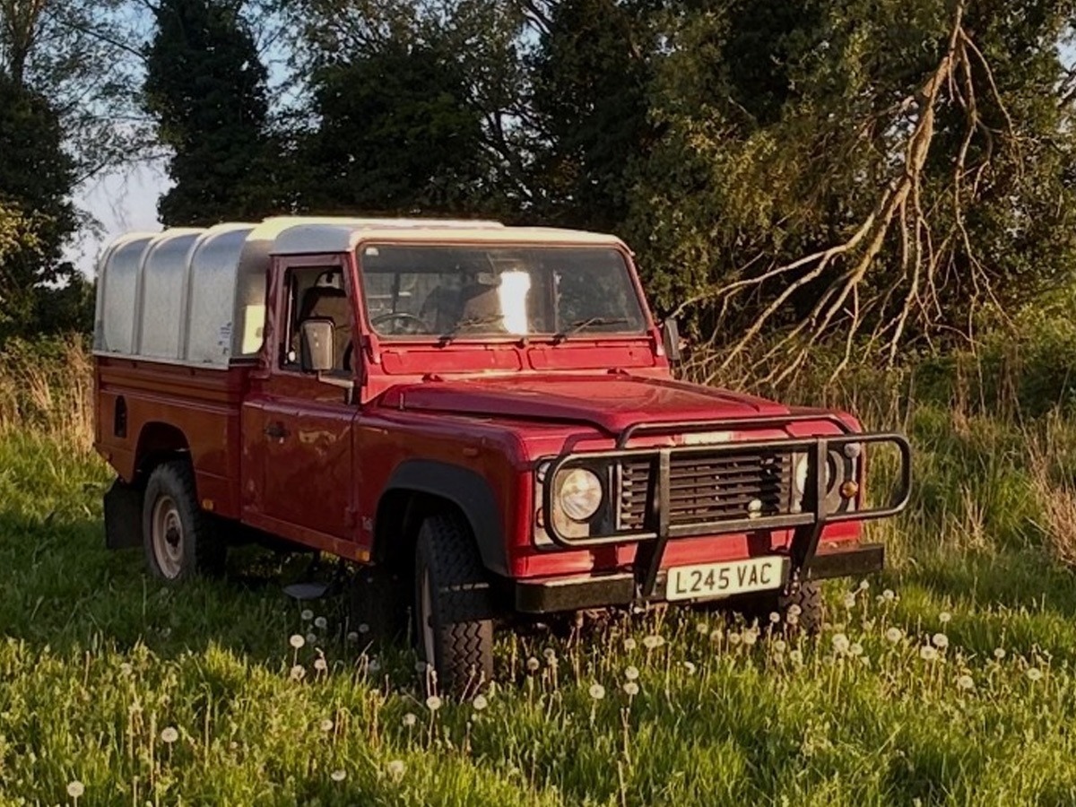 1994 Land Rover Defender 110 Image 7