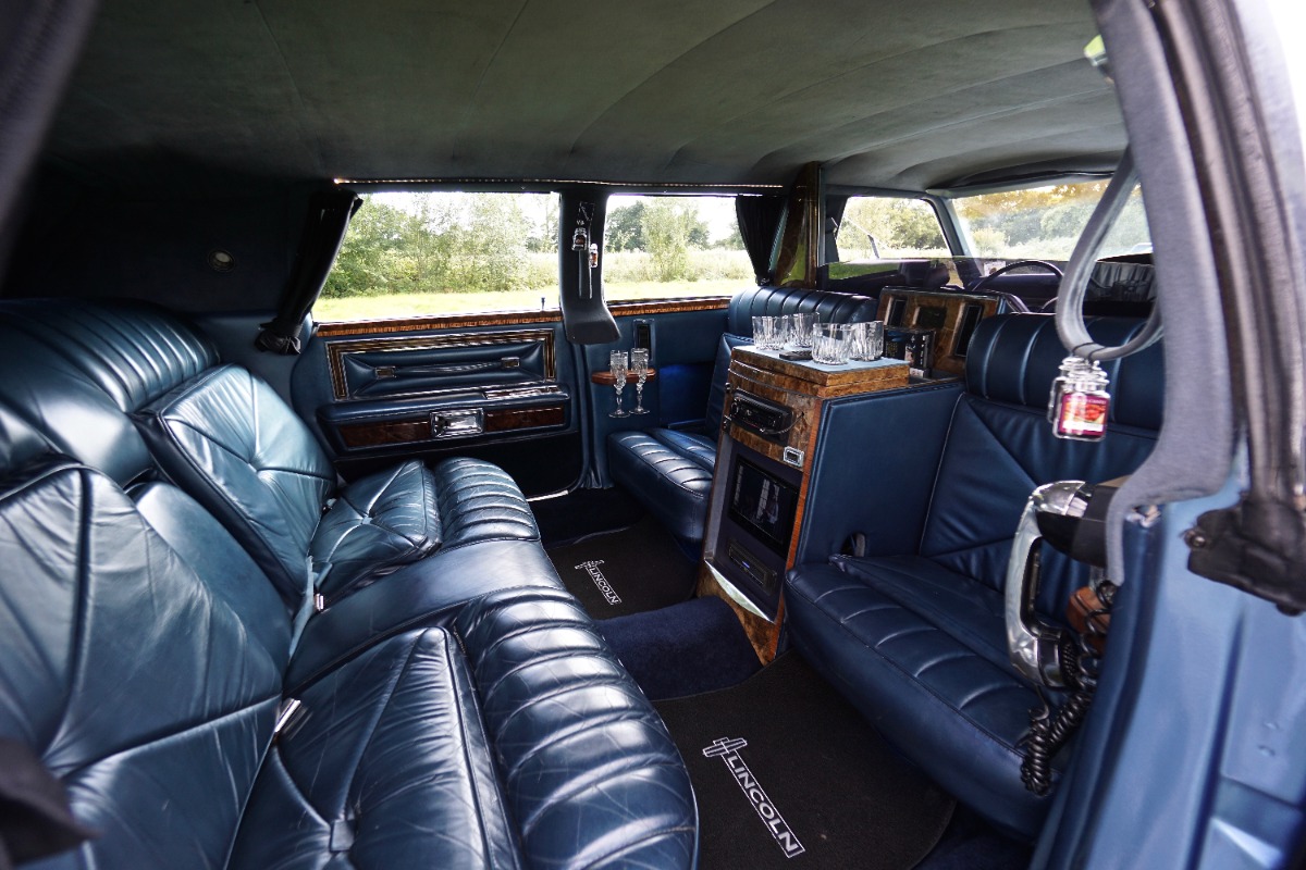 1977 Lincoln Town Car Image 14