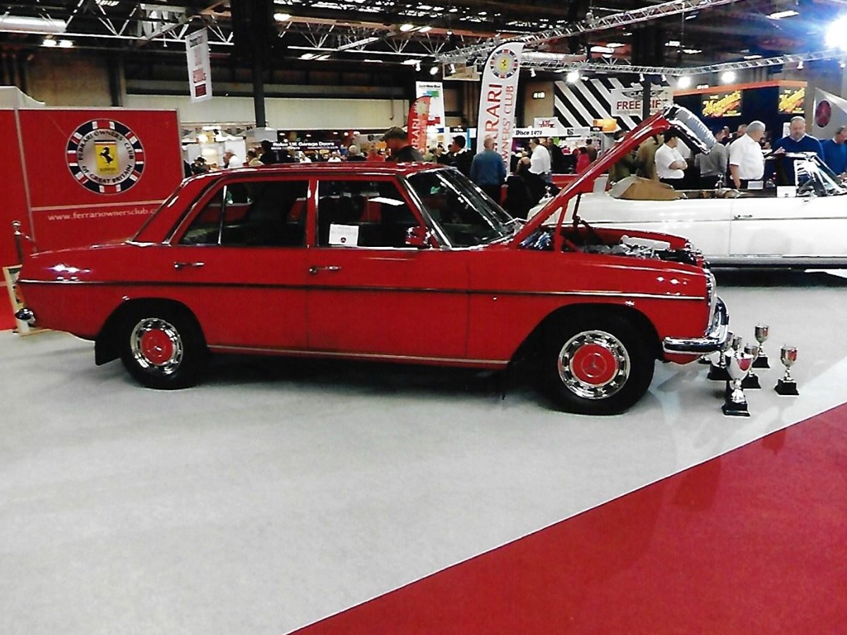 1976 Mercedes-Benz 240 Image 23