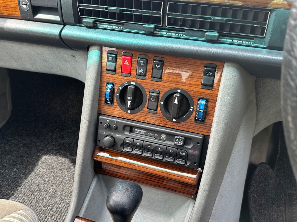 1982 Mercedes-Benz 500SEL Image 16