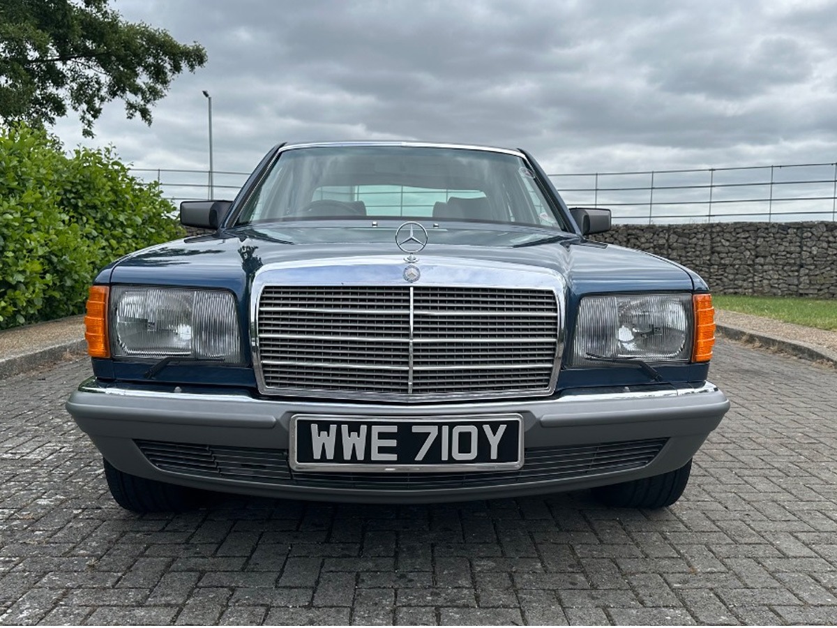 1982 Mercedes-Benz 500SEL Image 2