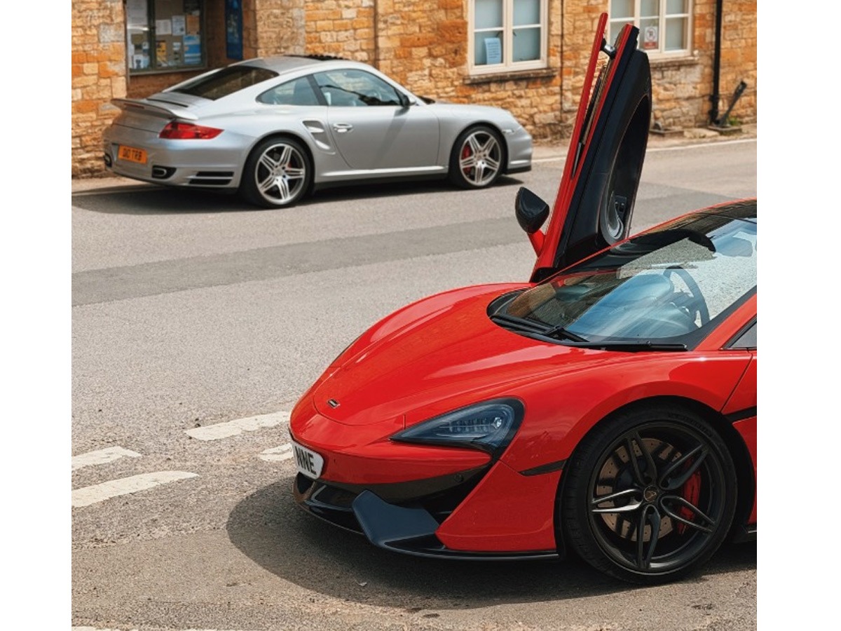 2017 McLaren 570GT Image 6