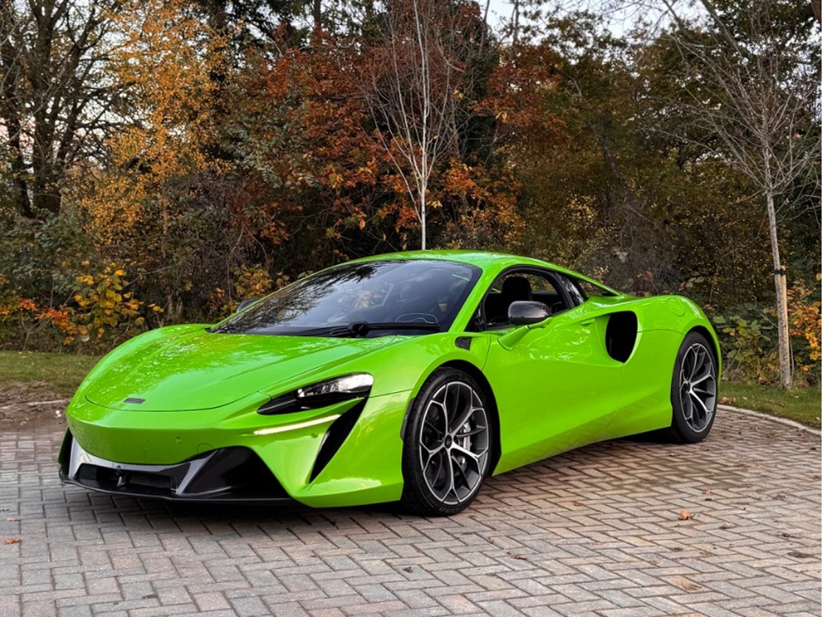 2024 McLaren Other Image 1